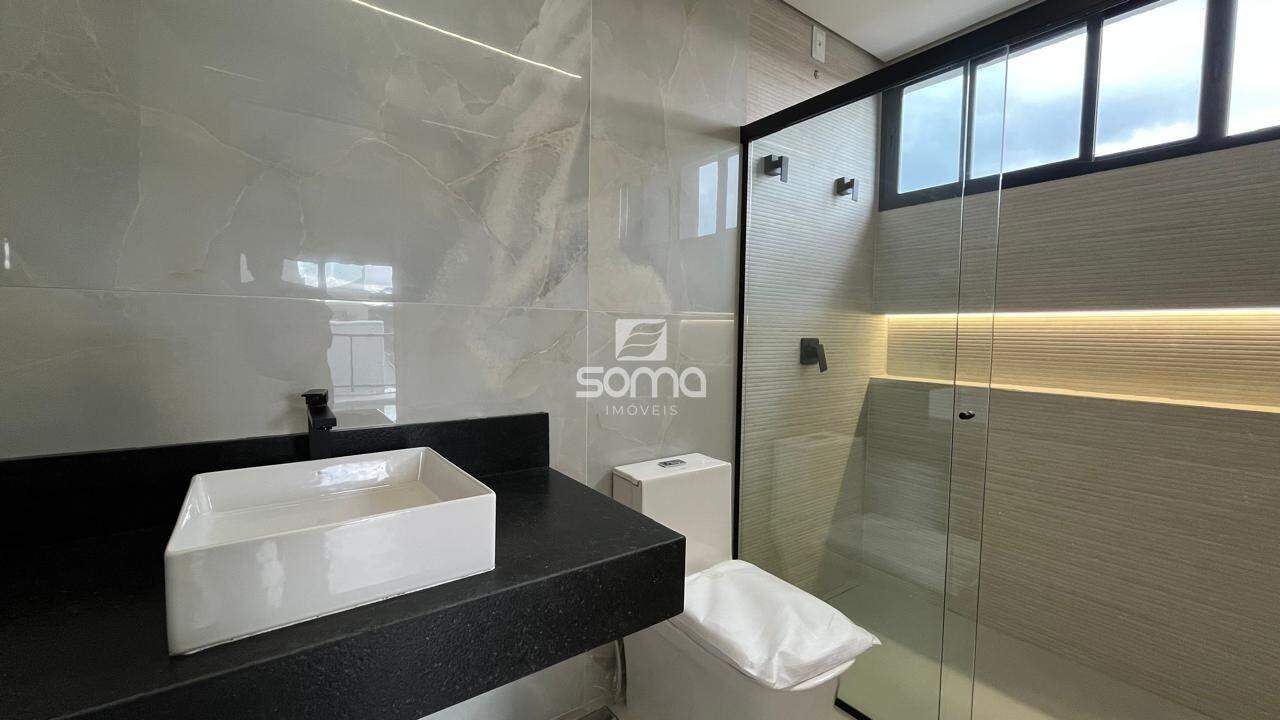 Casa em condomínio à venda no Alphaville Vespasiano: 