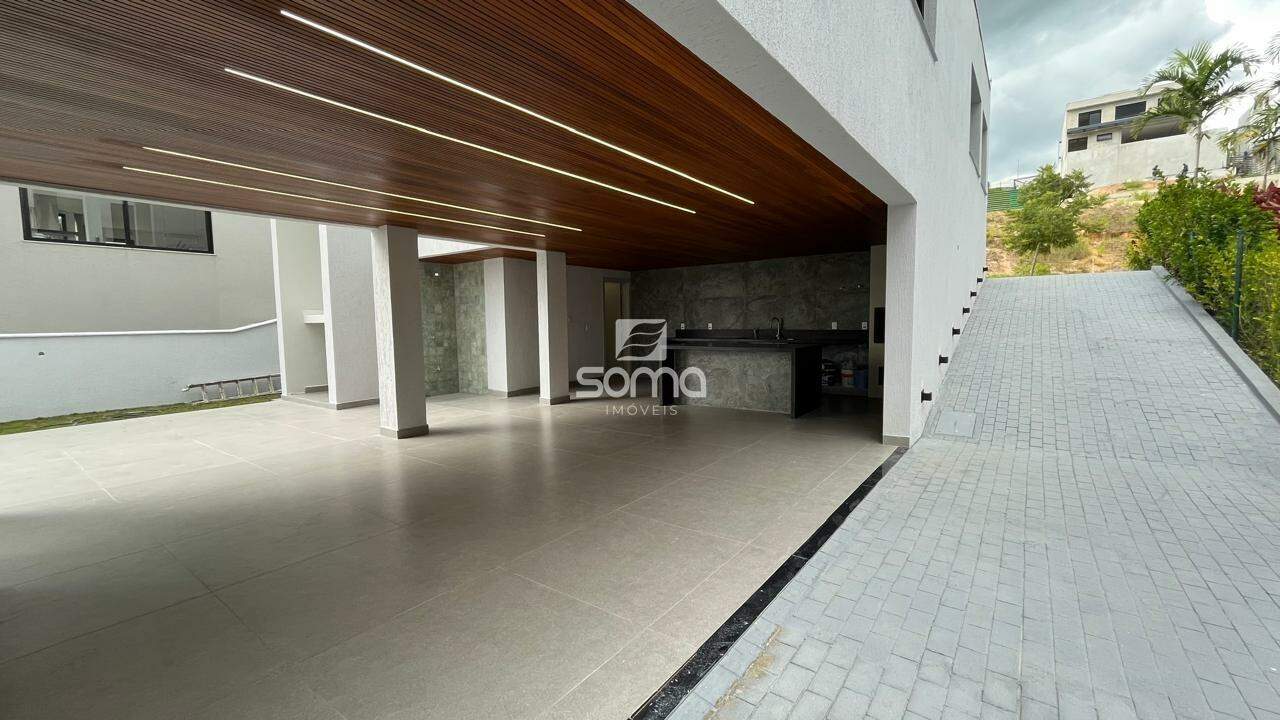 Casa em condomínio à venda no Alphaville Vespasiano: 