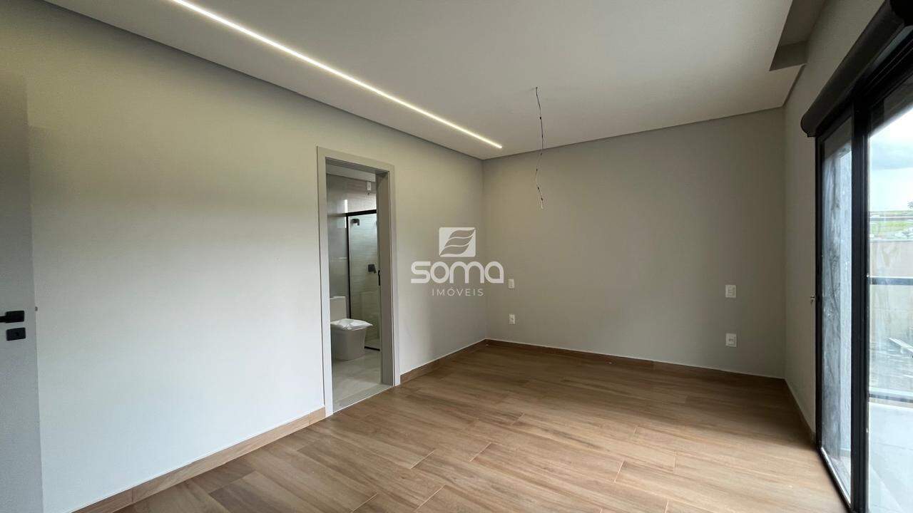 Casa em condomínio à venda no Alphaville Vespasiano: 