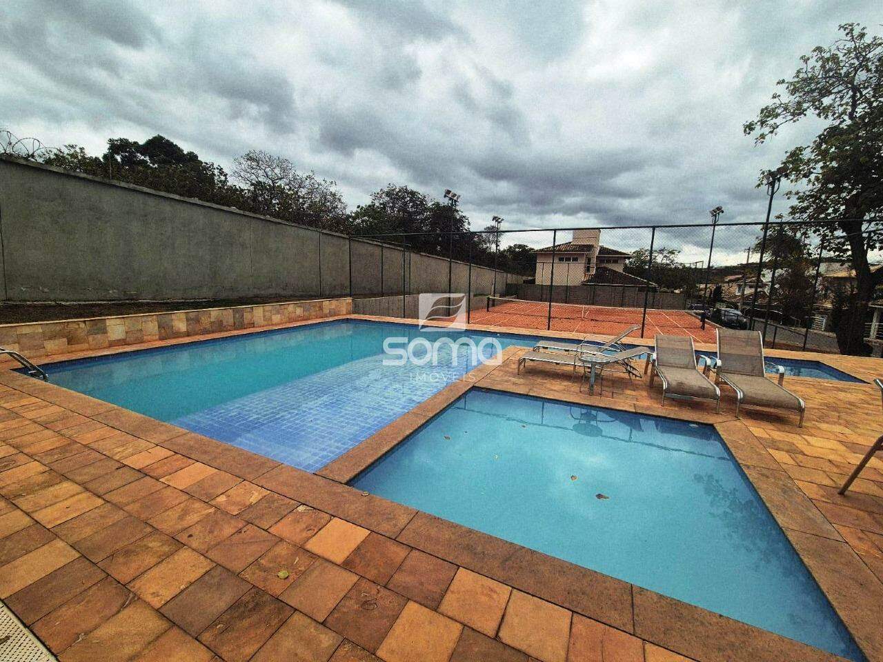 Casa em condomínio à venda no JARDIM IPÊ: 