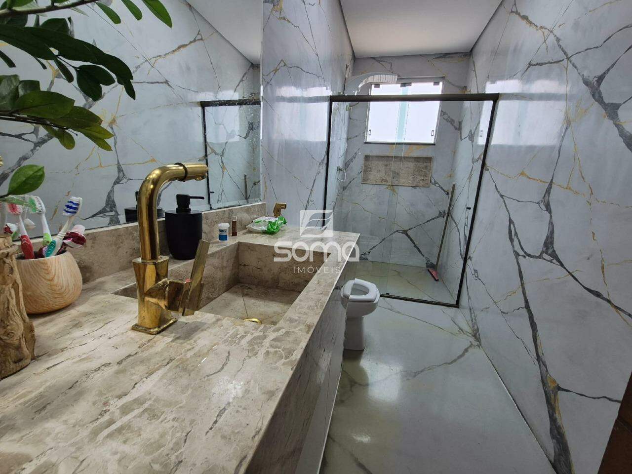 Casa em condomínio à venda no Gran Park: