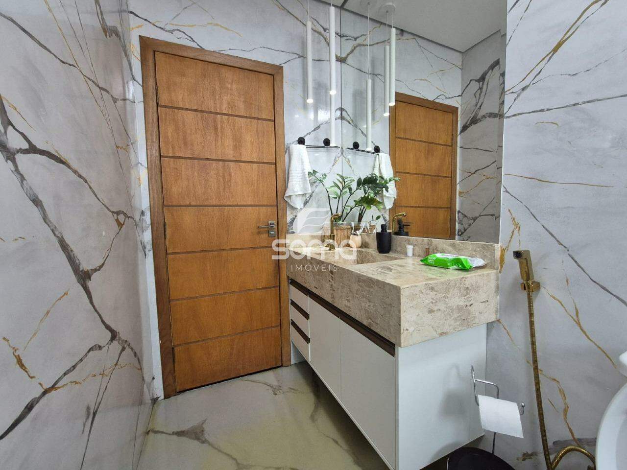 Casa em condomínio à venda no Gran Park: