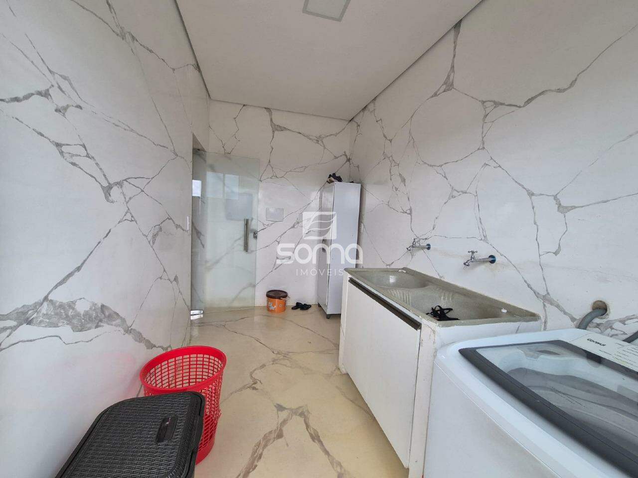 Casa em condomínio à venda no Gran Park: