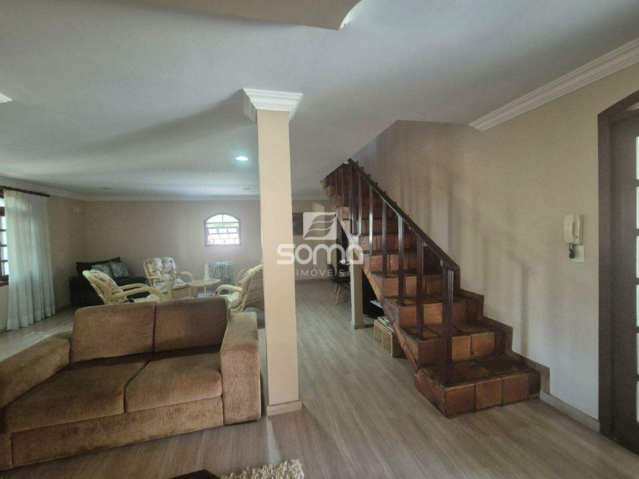 Casa em condomínio à venda no Quintas dos Ipês: