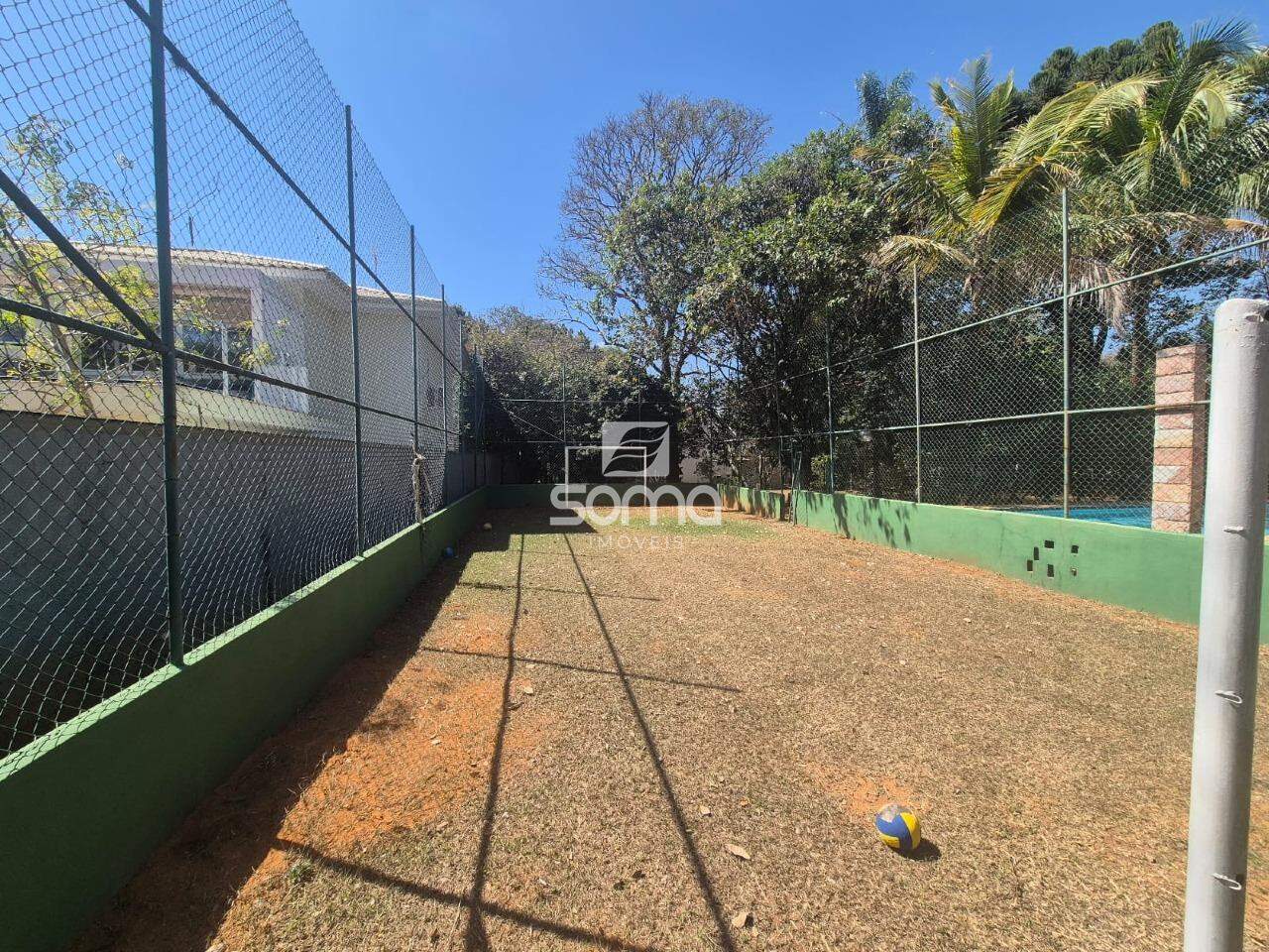 Casa em condomínio à venda no Quintas dos Ipês: