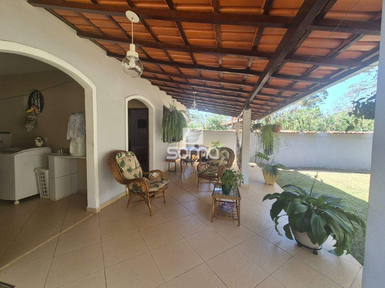 Casa em condomínio à venda no Quintas dos Ipês: