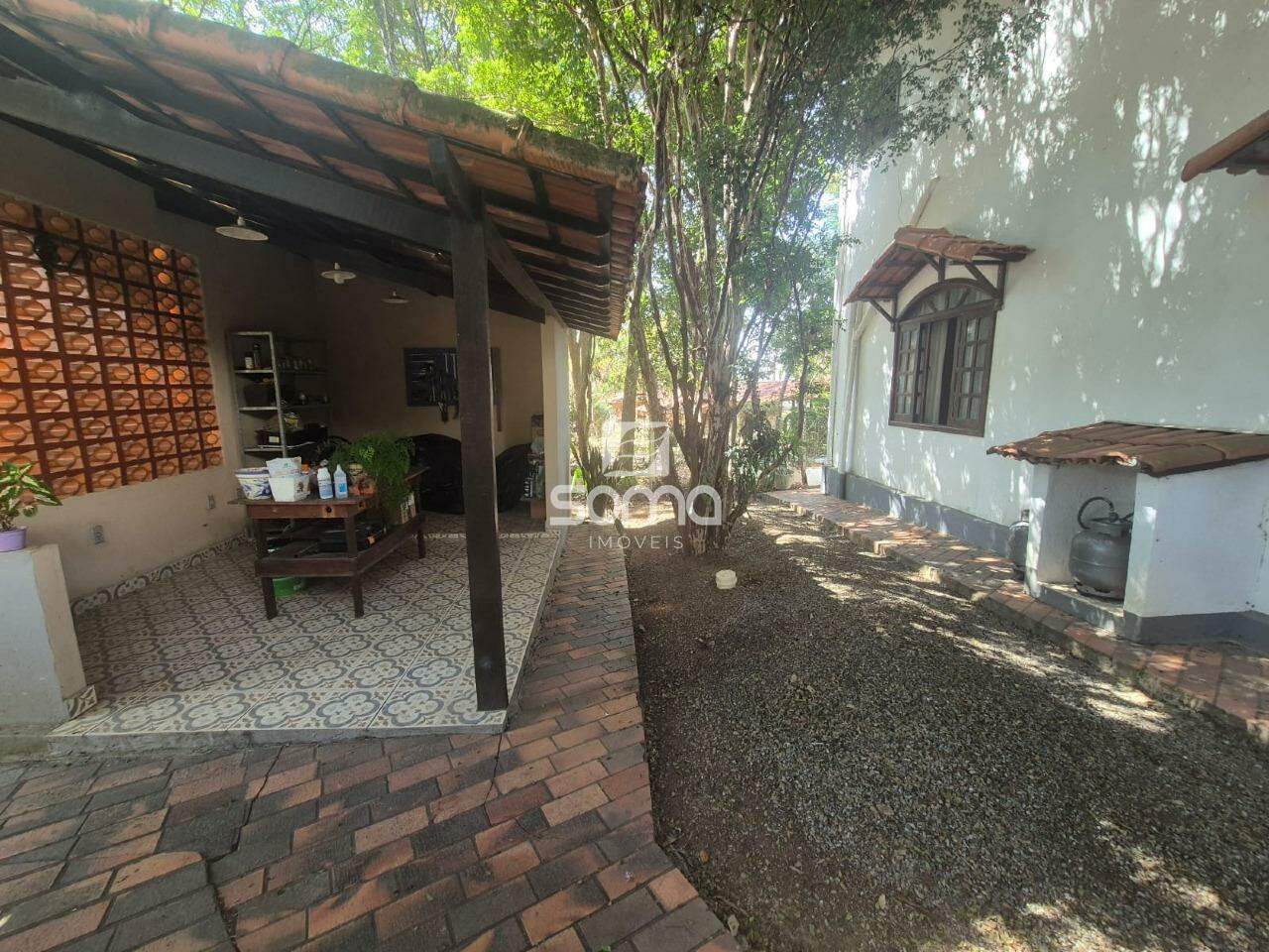 Casa em condomínio à venda no Quintas dos Ipês: