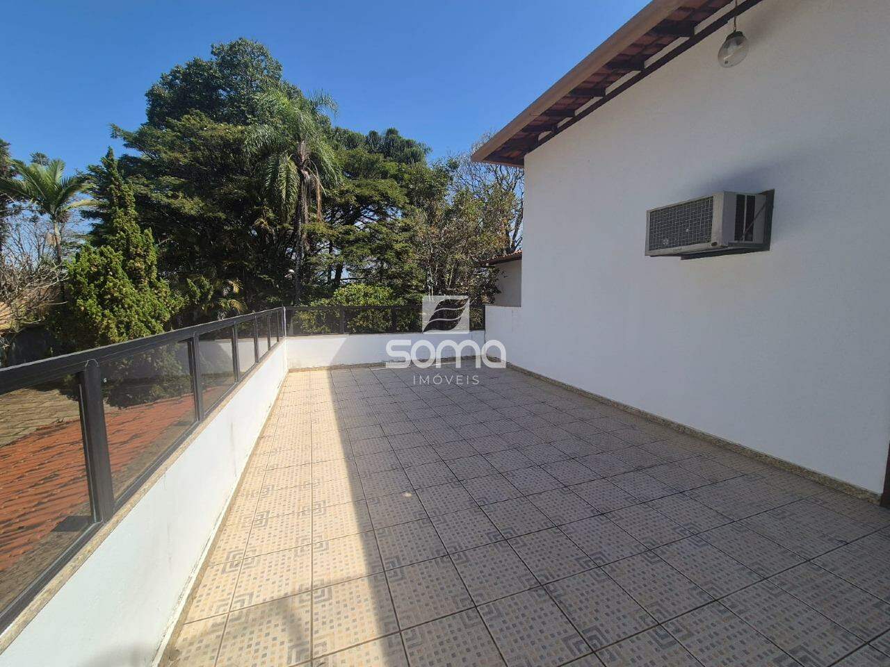 Casa em condomínio à venda no Quintas dos Ipês: