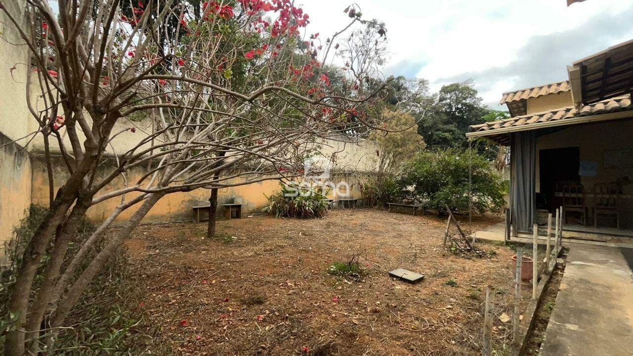 Casa à venda no Maria De Lourdes: 