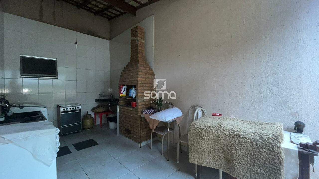 Casa à venda no Maria De Lourdes: 