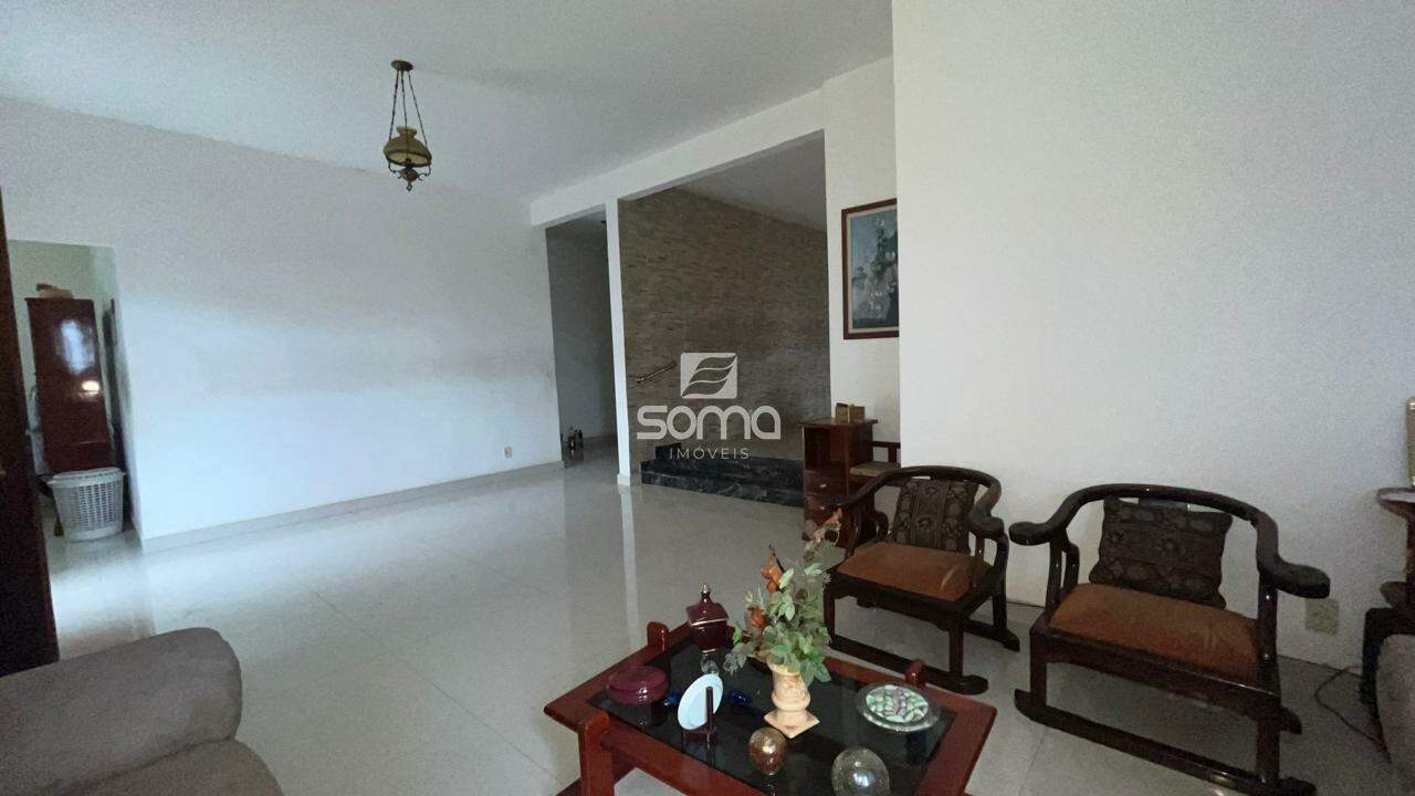 Casa à venda no Maria De Lourdes: 