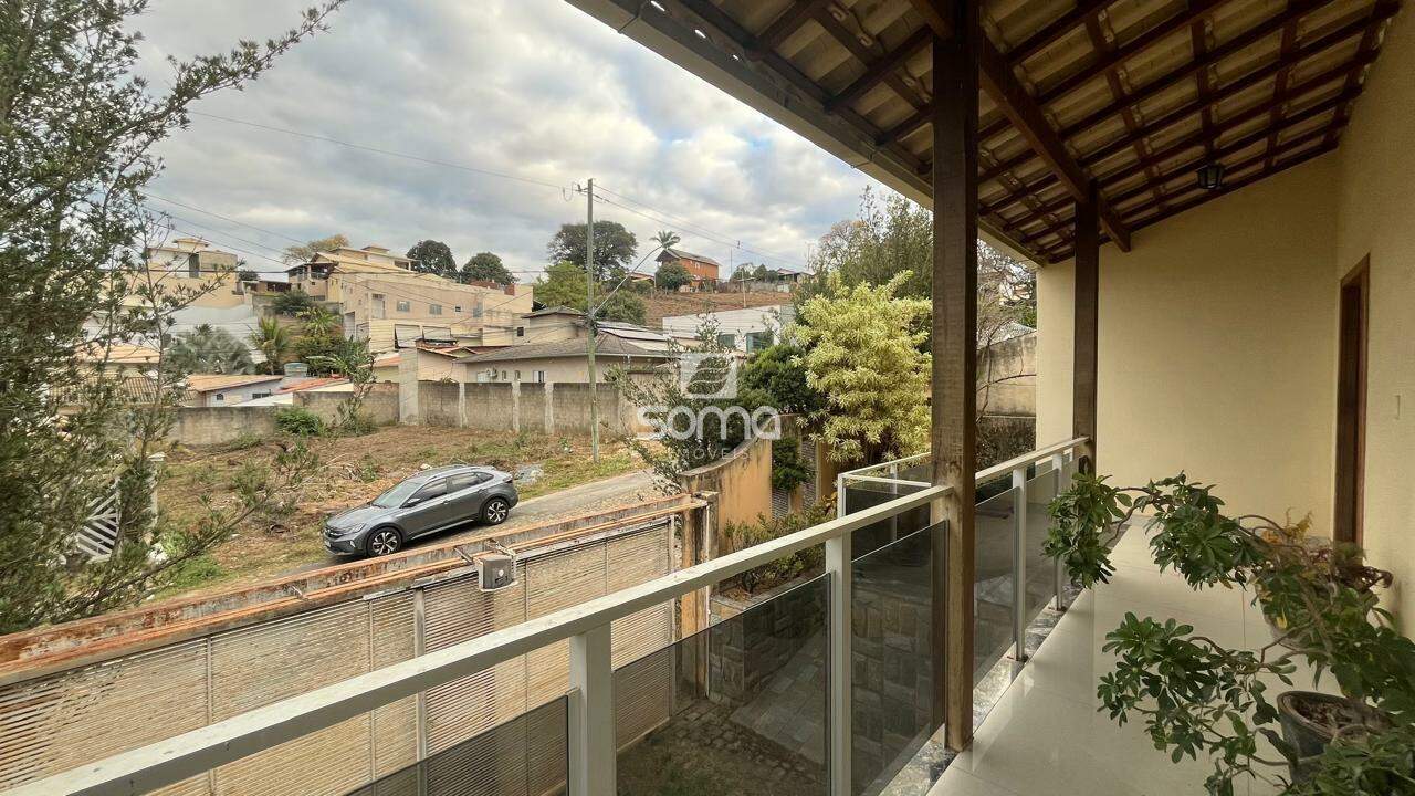 Casa à venda no Maria De Lourdes: 