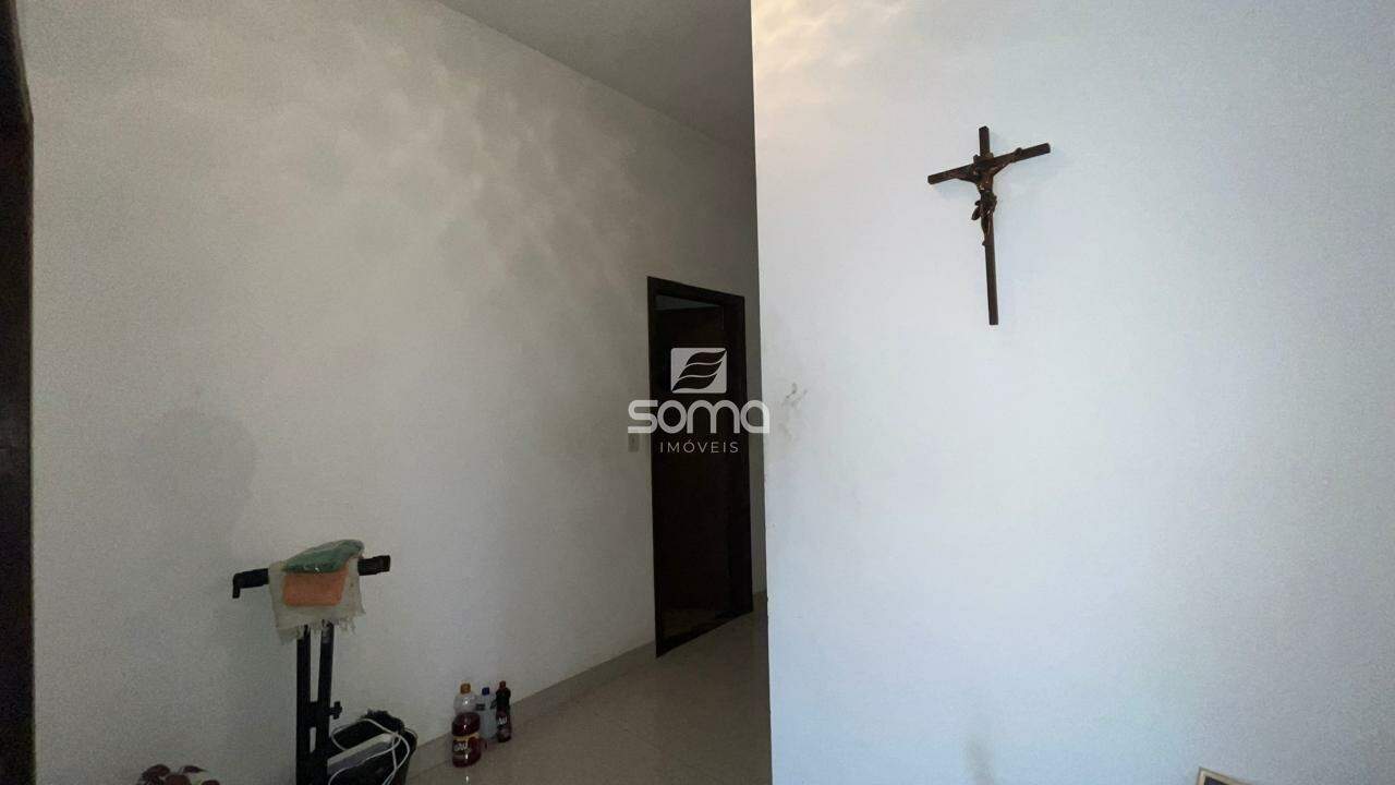Casa à venda no Maria De Lourdes: 