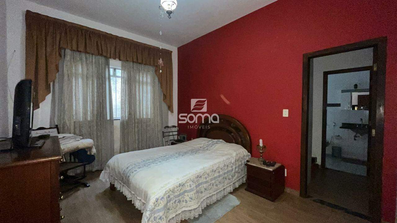 Casa à venda no Maria De Lourdes: 