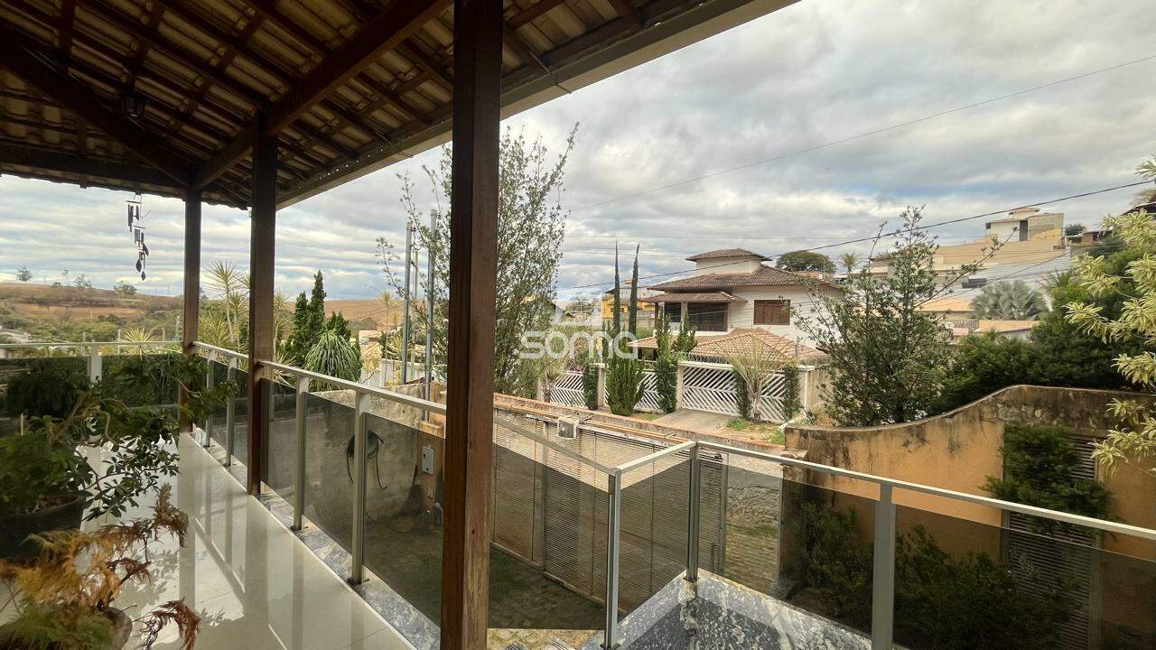 Casa à venda no Maria De Lourdes: 