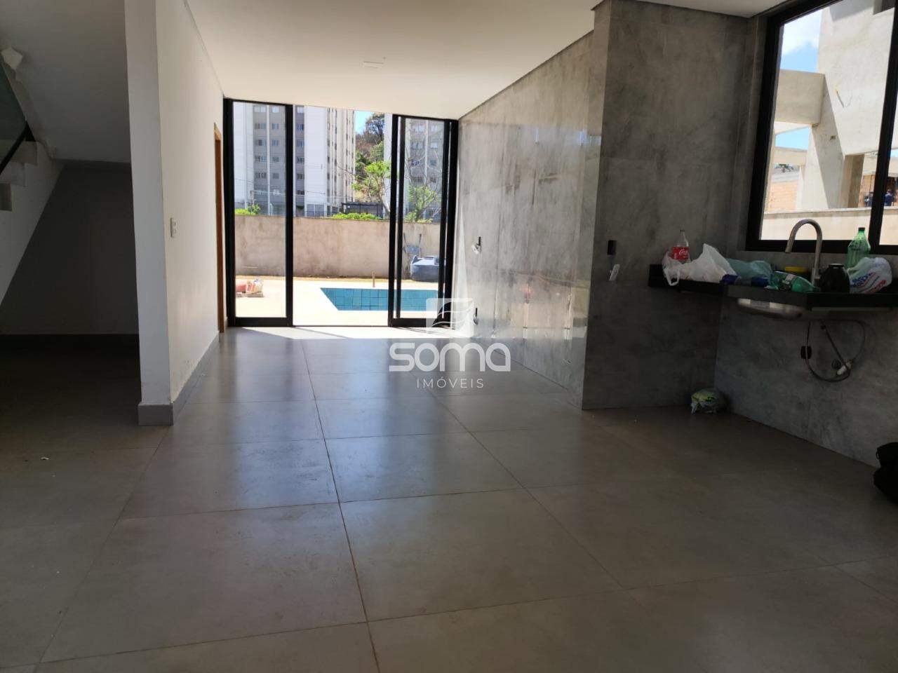 Casa em condomínio à venda no Santo Antônio: