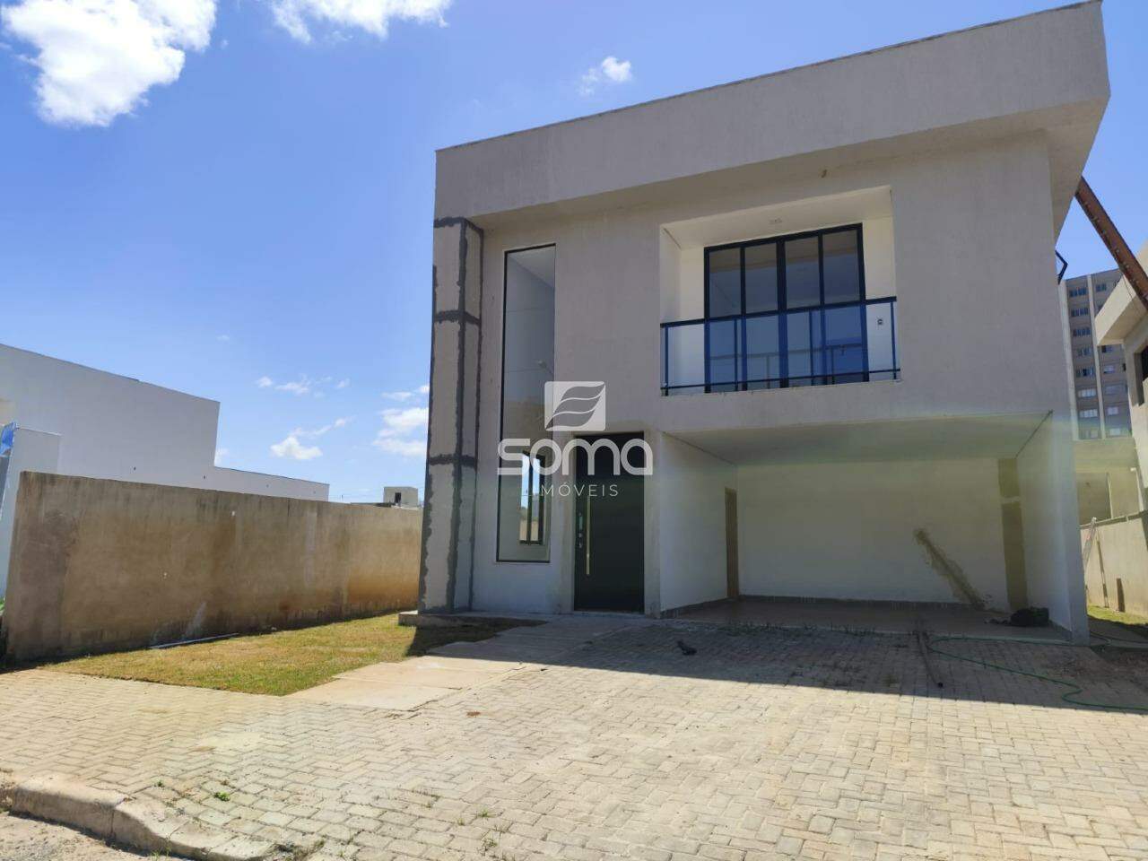 Casa em condomínio à venda no Santo Antônio:
