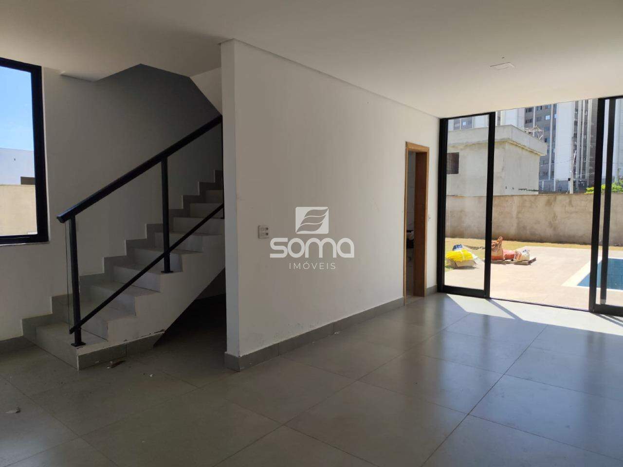Casa em condomínio à venda no Santo Antônio: