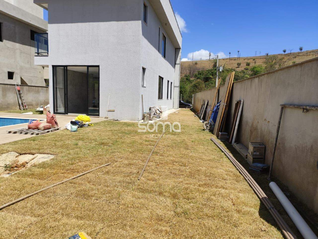 Casa em condomínio à venda no Santo Antônio:
