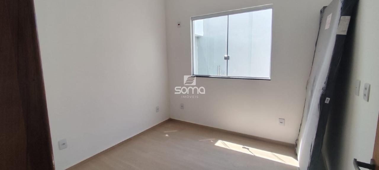 Casa Geminada à venda no Granjas Reunidas São Vicente: