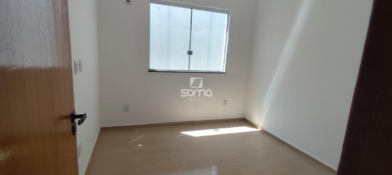 Casa Geminada à venda no Granjas Reunidas São Vicente: