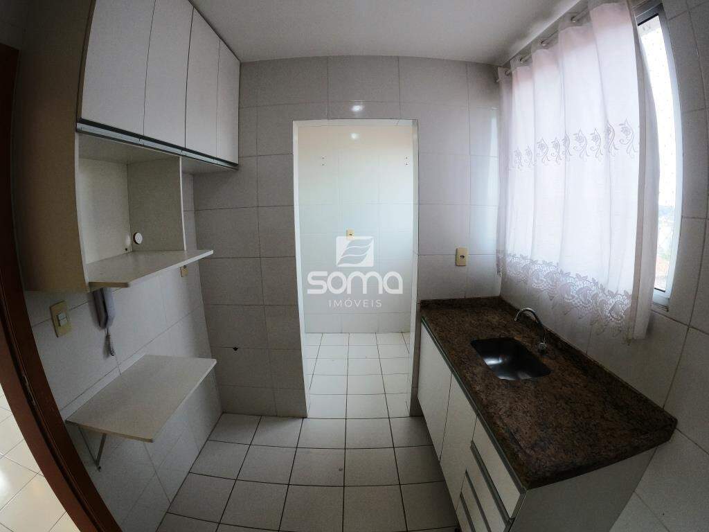 Apartamento para aluguel no Célvia: 