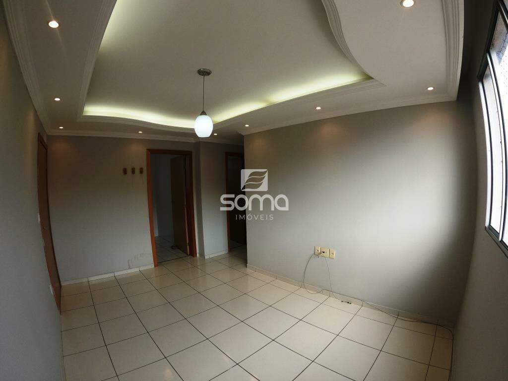 Apartamento para aluguel no Célvia: 