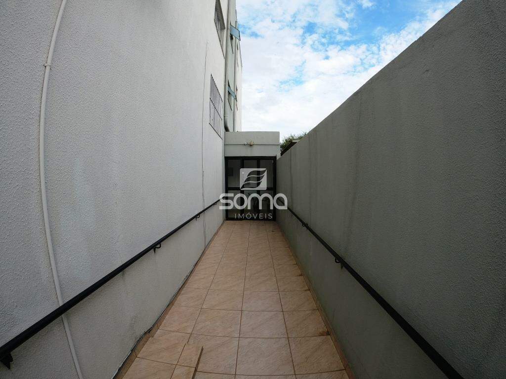 Apartamento para aluguel no Célvia: 