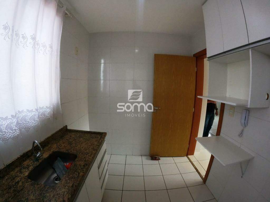 Apartamento para aluguel no Célvia: 