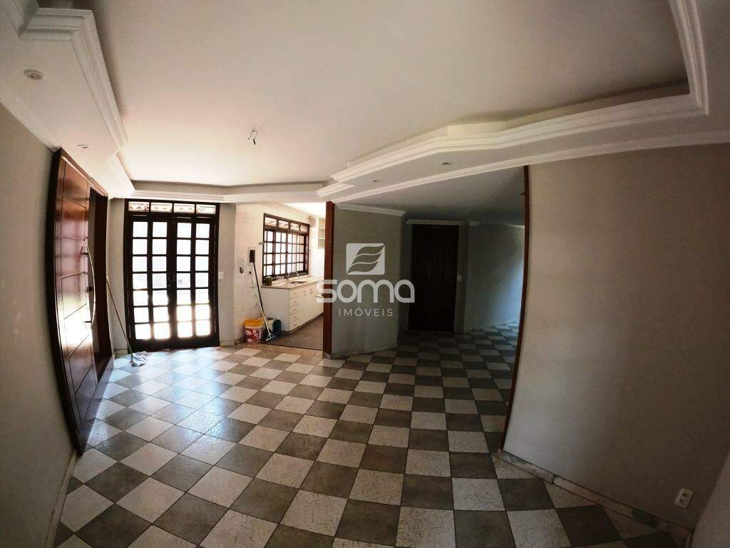 Casa para aluguel no Jardim Itau: 