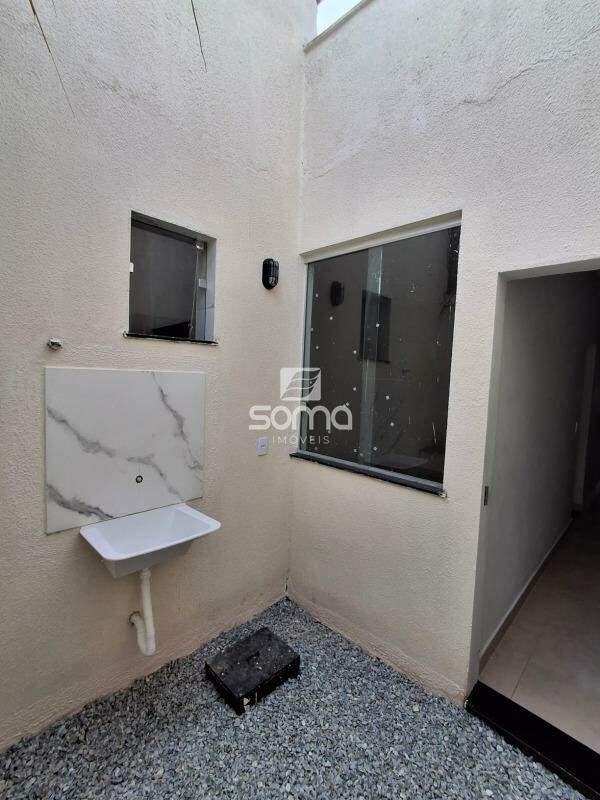 Casa Geminada à venda no Cachoeira: