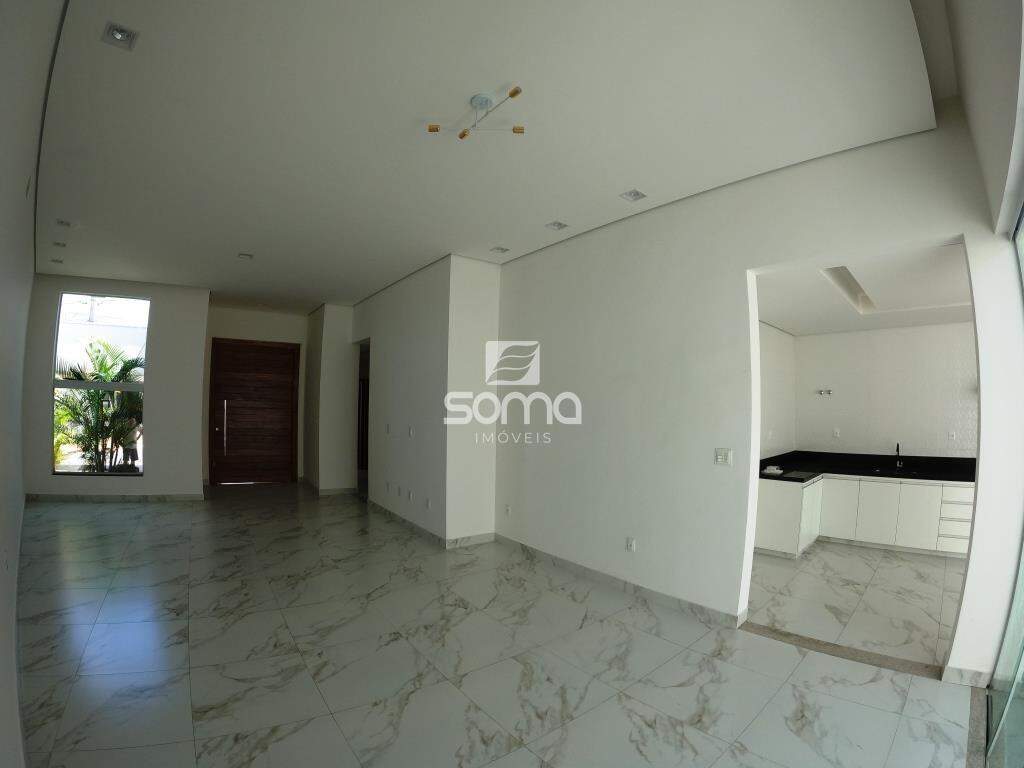 Casa para aluguel no Rosa dos Ventos: 