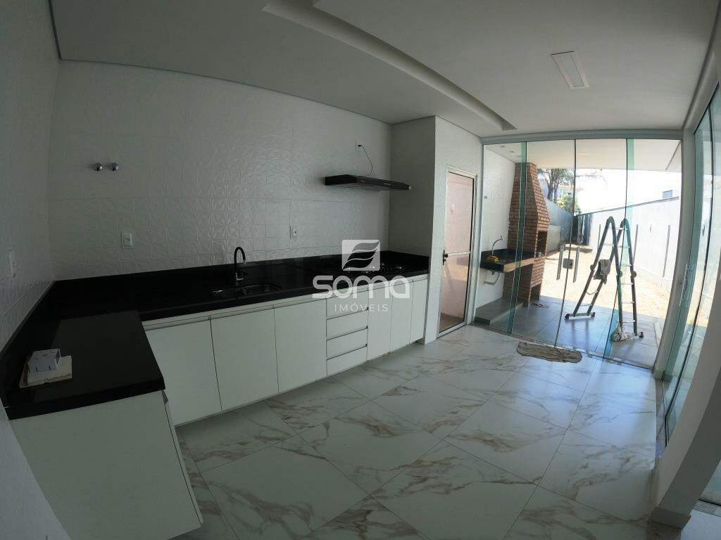 Casa para aluguel no Rosa dos Ventos: 
