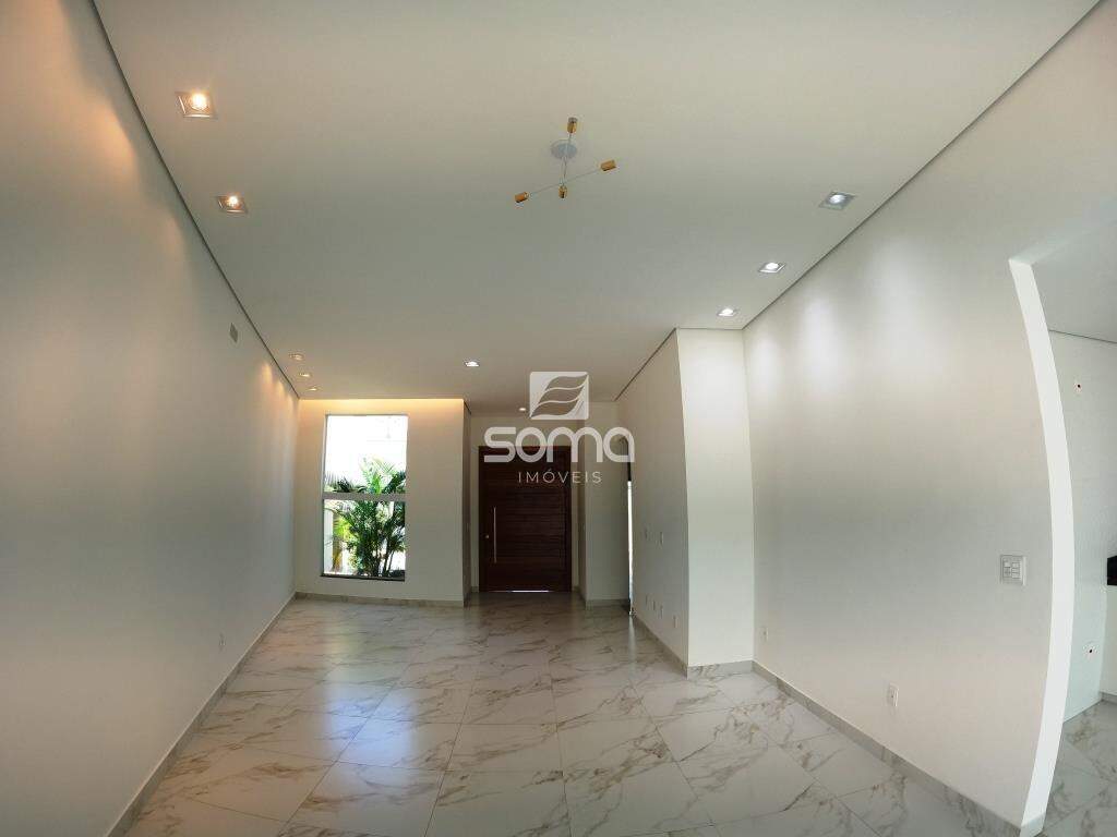 Casa para aluguel no Rosa dos Ventos: 