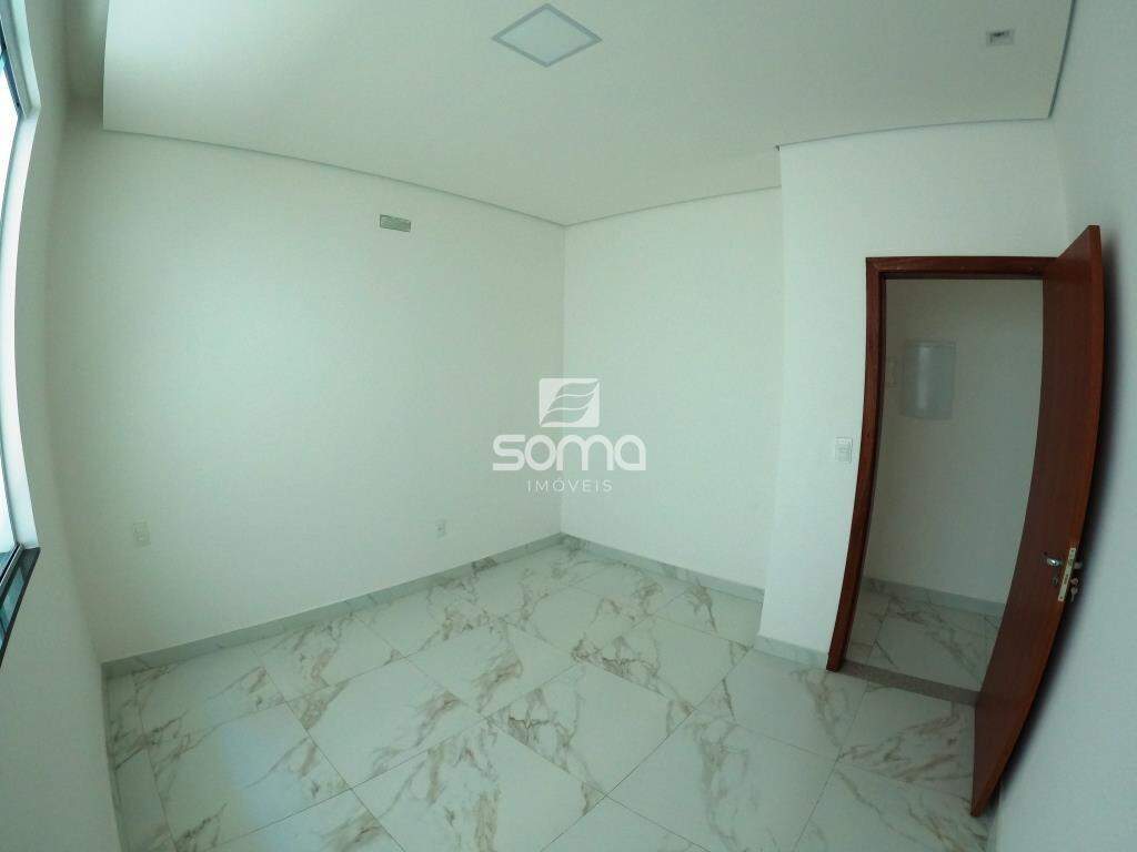 Casa para aluguel no Rosa dos Ventos: 