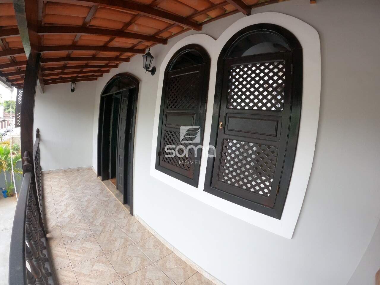Casa para aluguel no Santo Antônio: 