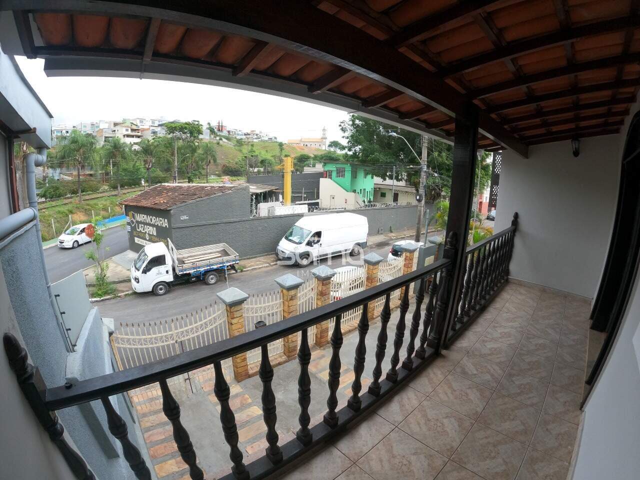 Casa para aluguel no Santo Antônio: 
