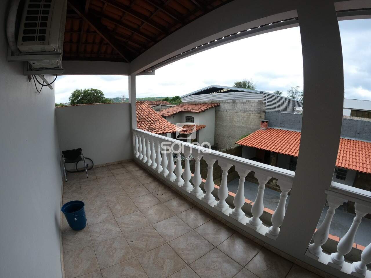 Casa para aluguel no Santo Antônio: 