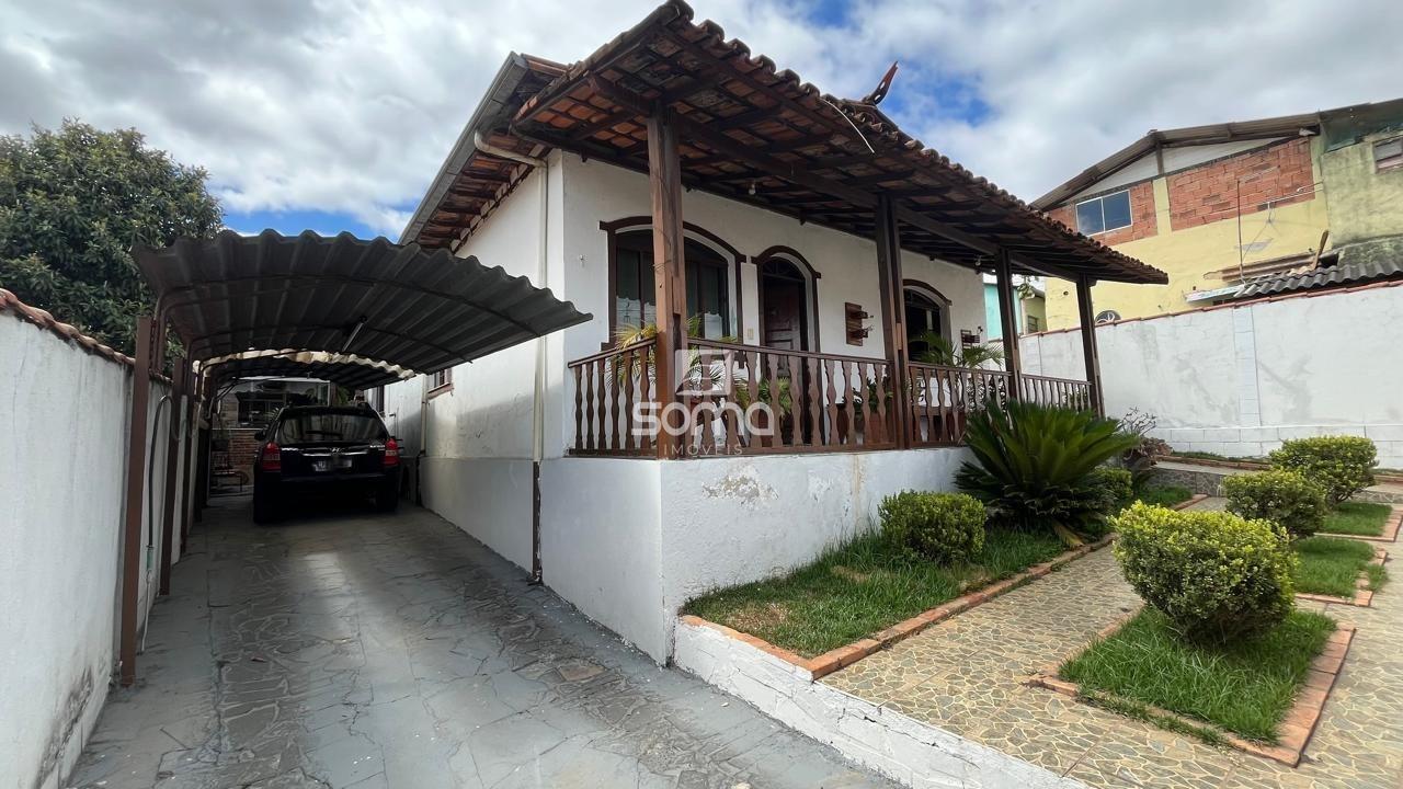 Casa à venda no Célvia: 