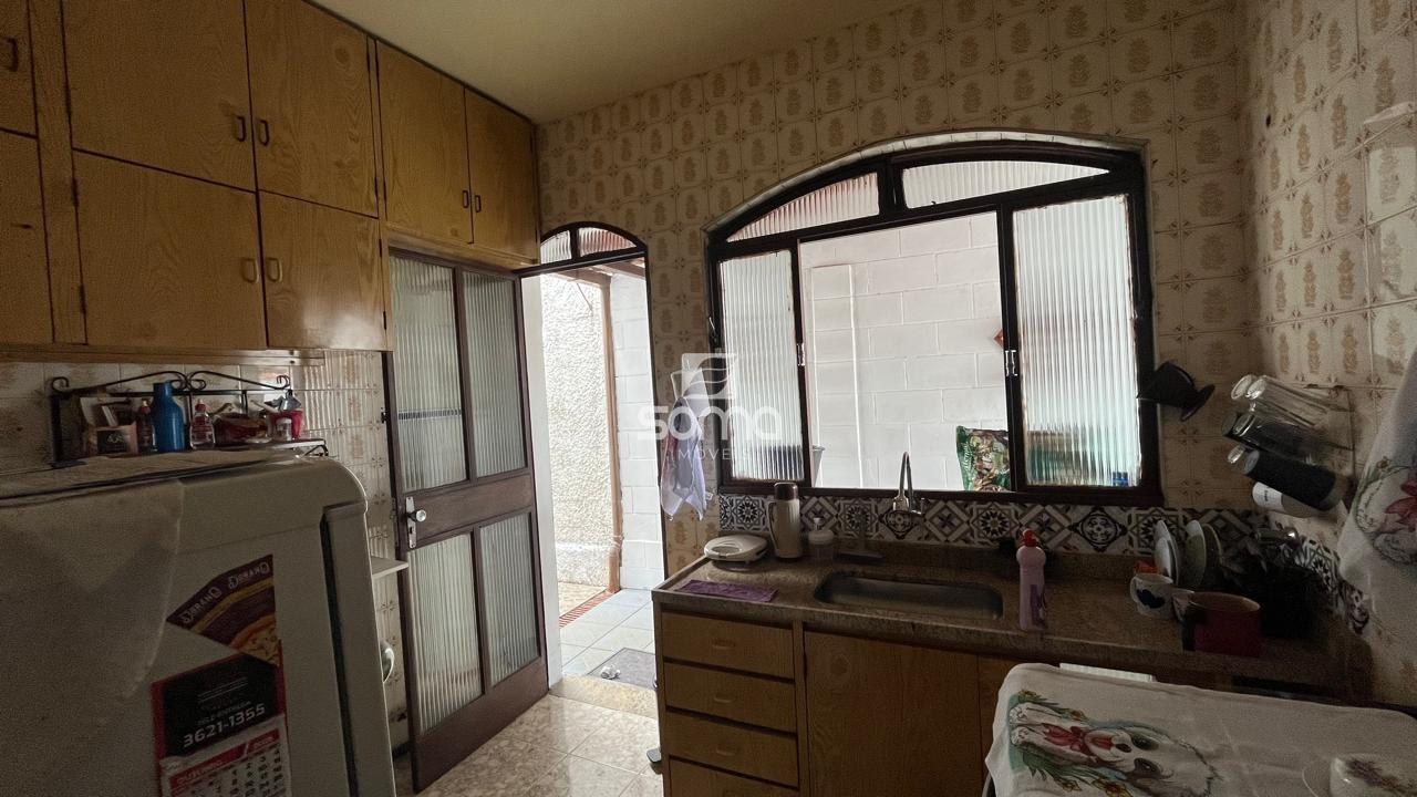 Casa à venda no Célvia: 