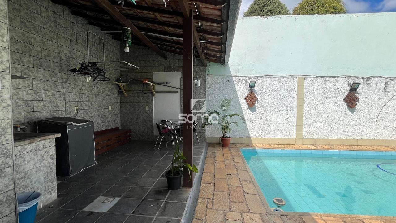 Casa à venda no Célvia: 