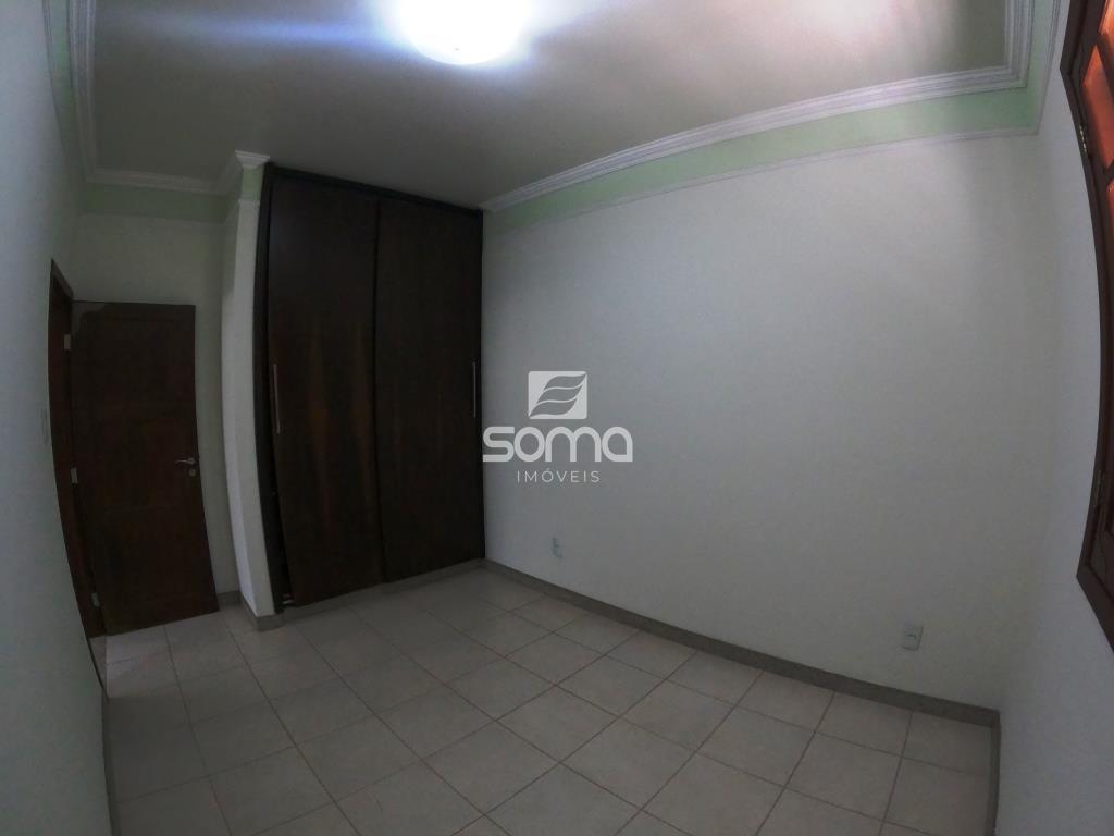 Casa para aluguel no Santo Antônio: