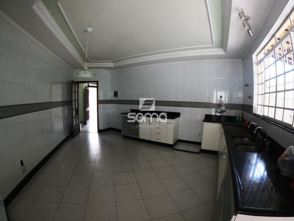 Casa para aluguel no Santo Antônio: