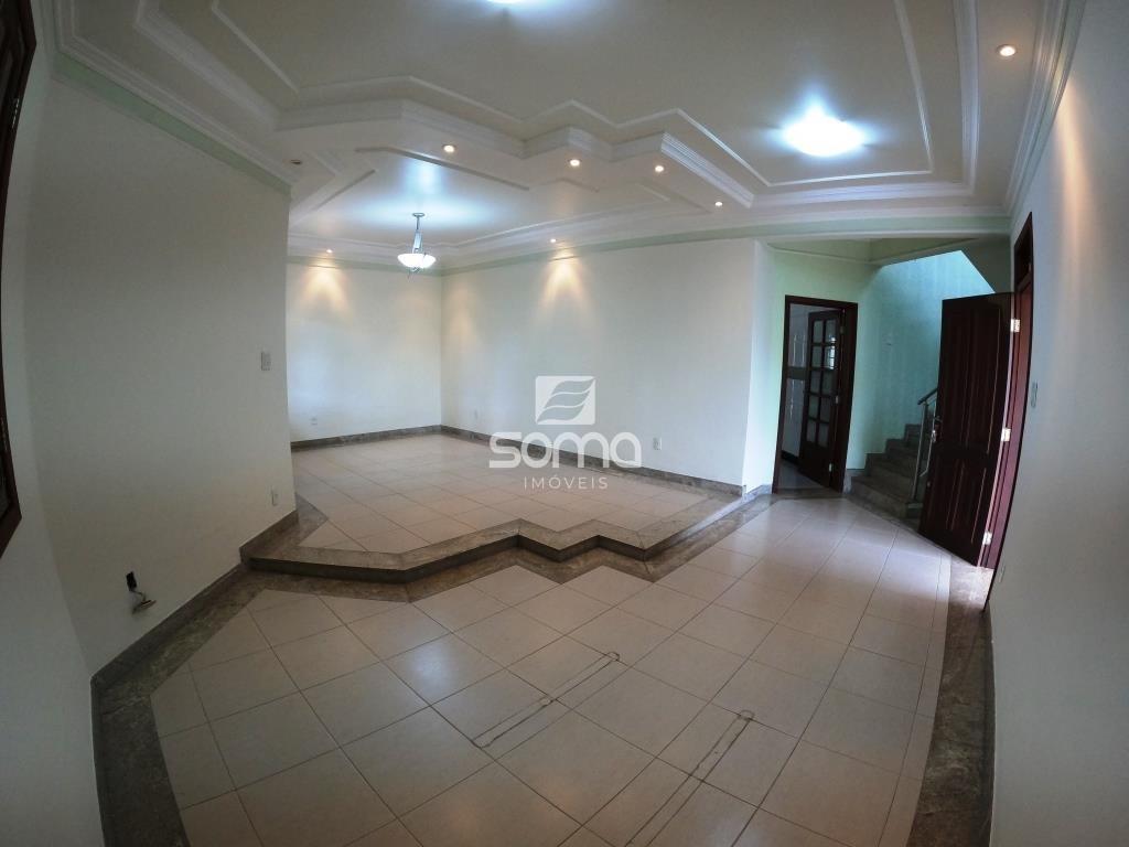 Casa para aluguel no Santo Antônio: