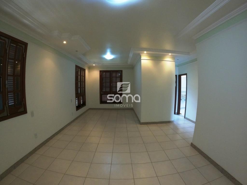 Casa para aluguel no Santo Antônio: