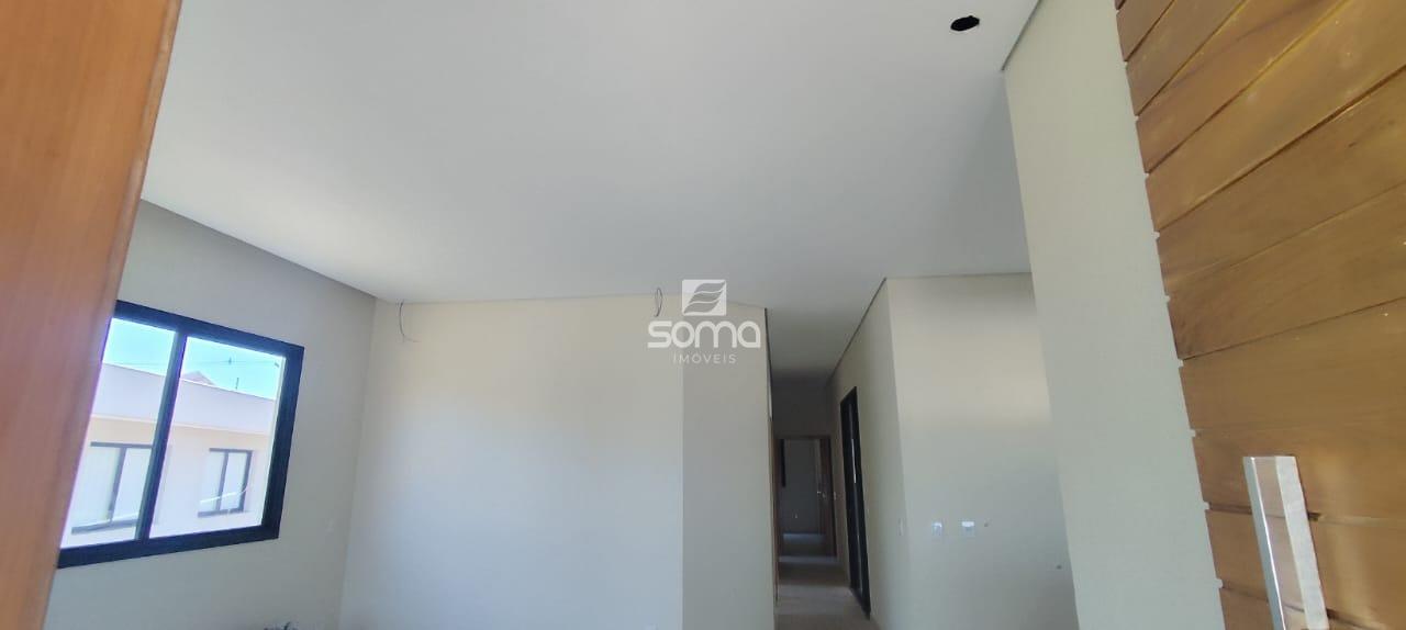 Casa em condomínio à venda no Cond. Villas Park I: 