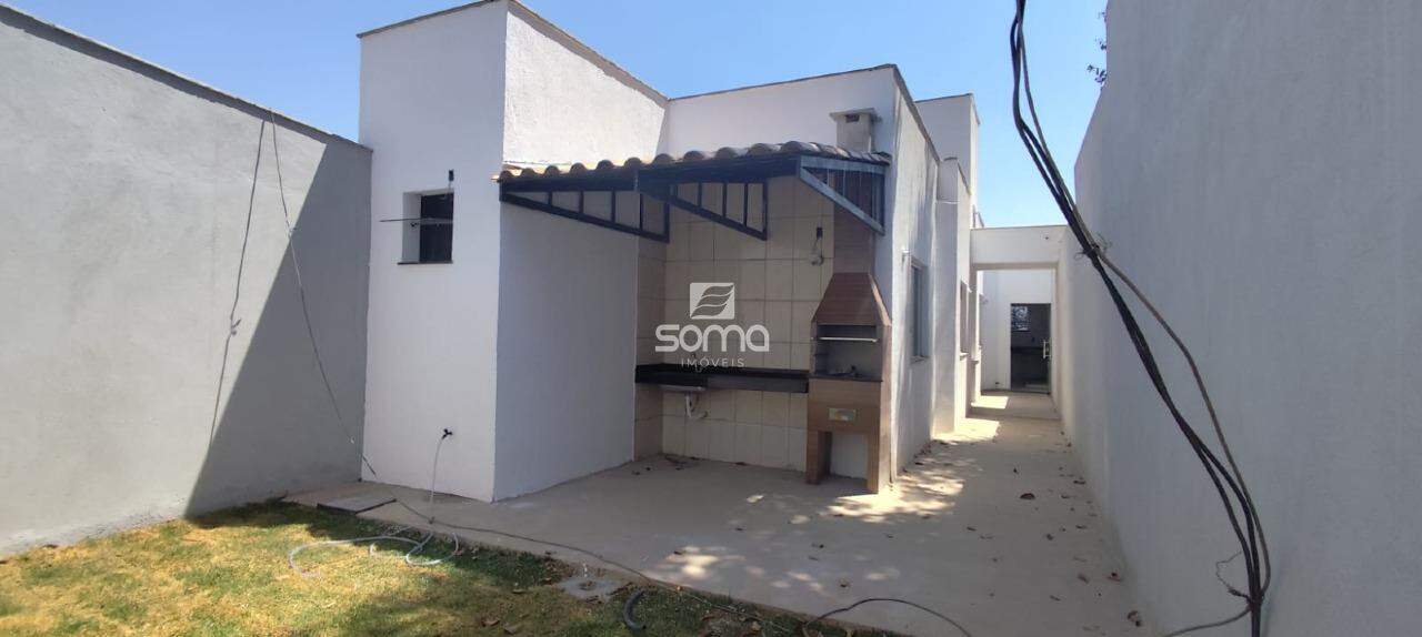 Casa Geminada à venda no Granjas Reunidas São Vicente: 