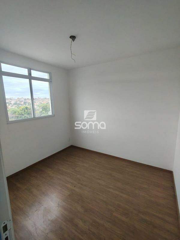 Apartamento à venda no Bernardo de Souza: 