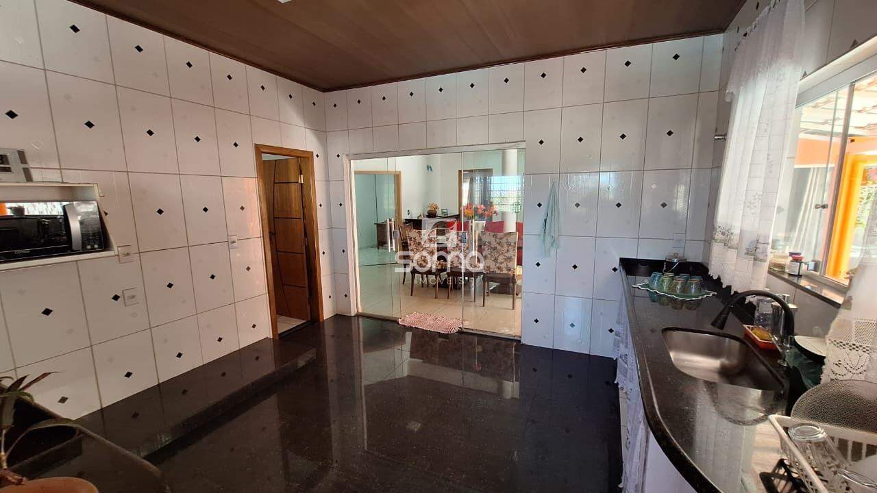 Casa à venda no Jardim Encantado: 