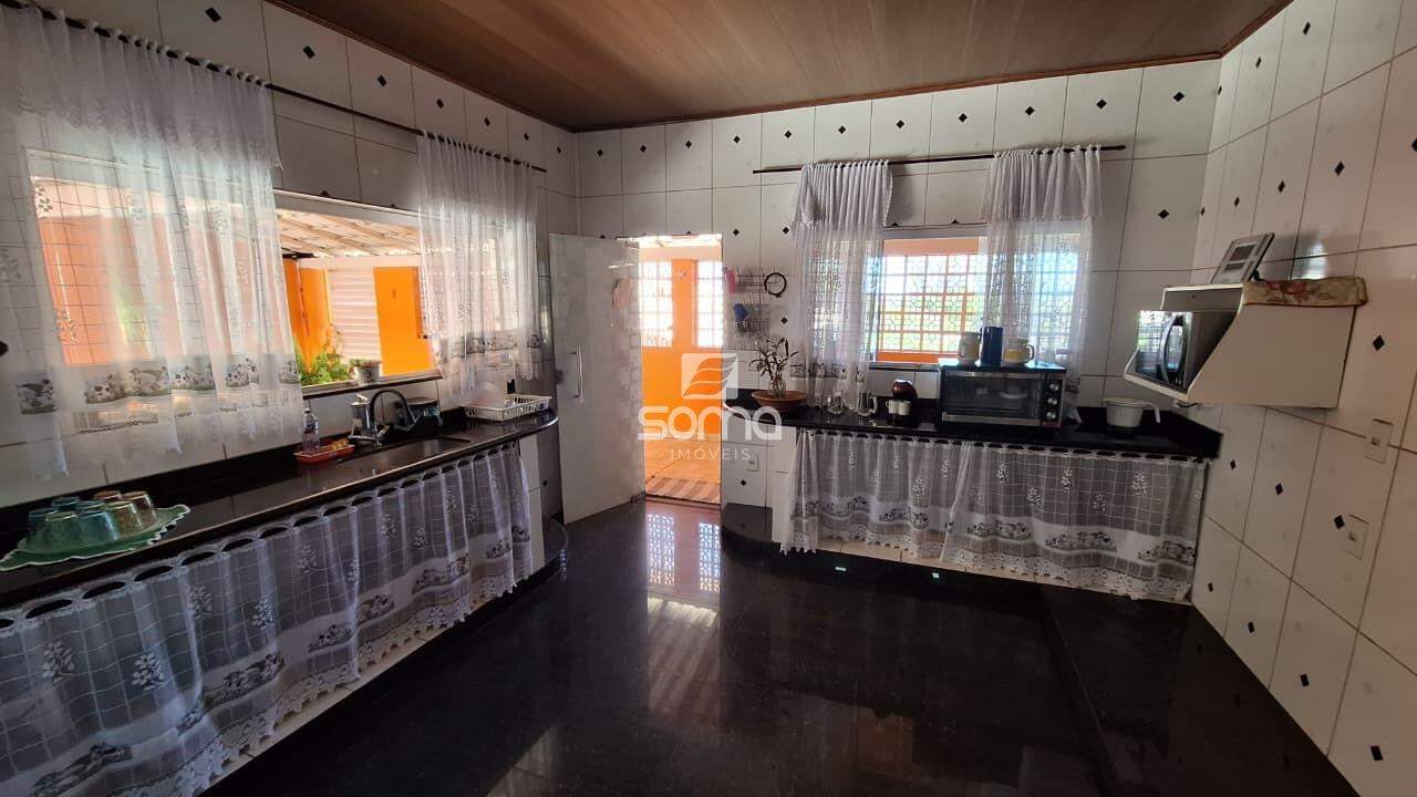 Casa à venda no Jardim Encantado: 